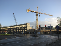 907721 Gezicht op de bouw van het nieuwbouwcomplex 'De Binnenhof' aan de Talmalaan te Utrecht, vanaf de Draaiweg.